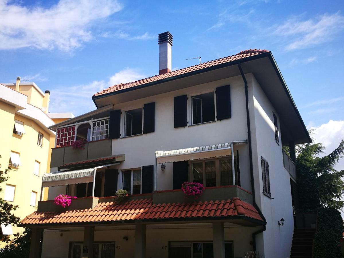 Casa Margherita Affittacamere B&B Follonica Eksteriør billede
